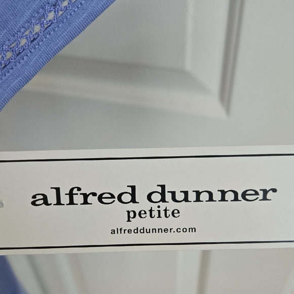 Women's ALFRED DUNNER IRIS Butterfly Embellished Tee Sz PS NWT - Picture 9 of 9